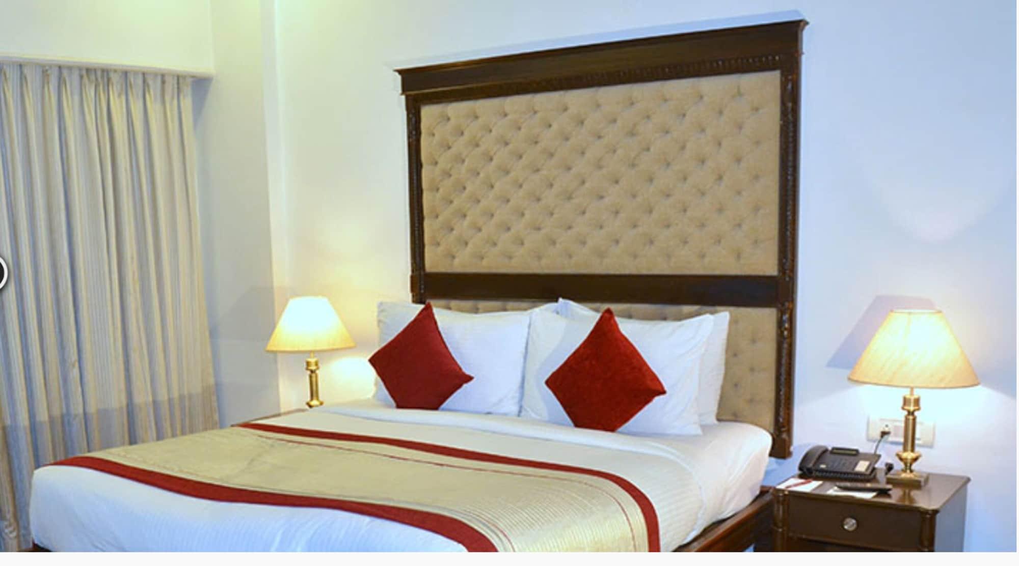 Hotel The Hhi Kolkata